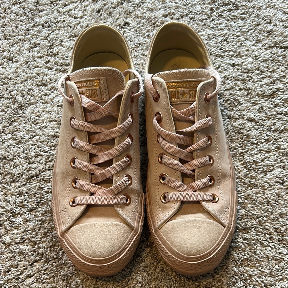 Converse Women's Sneakers in Light Pink
